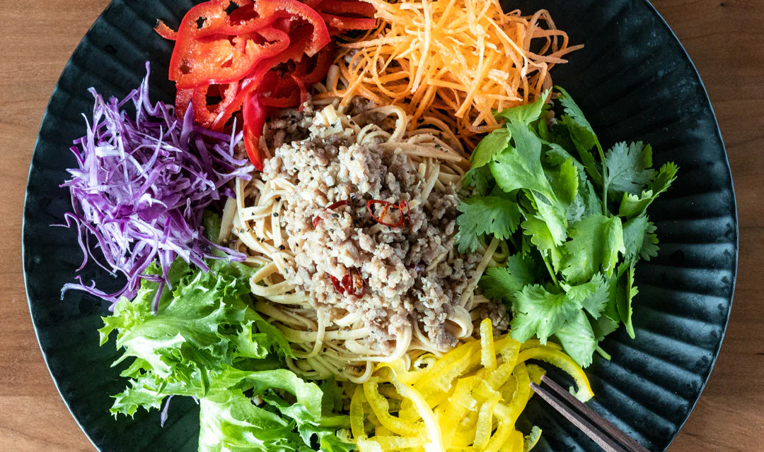 【たんぱく質 36.2g】ナンプラー香るエスニックサラダ「タイ風ひき肉サラダまーめん」