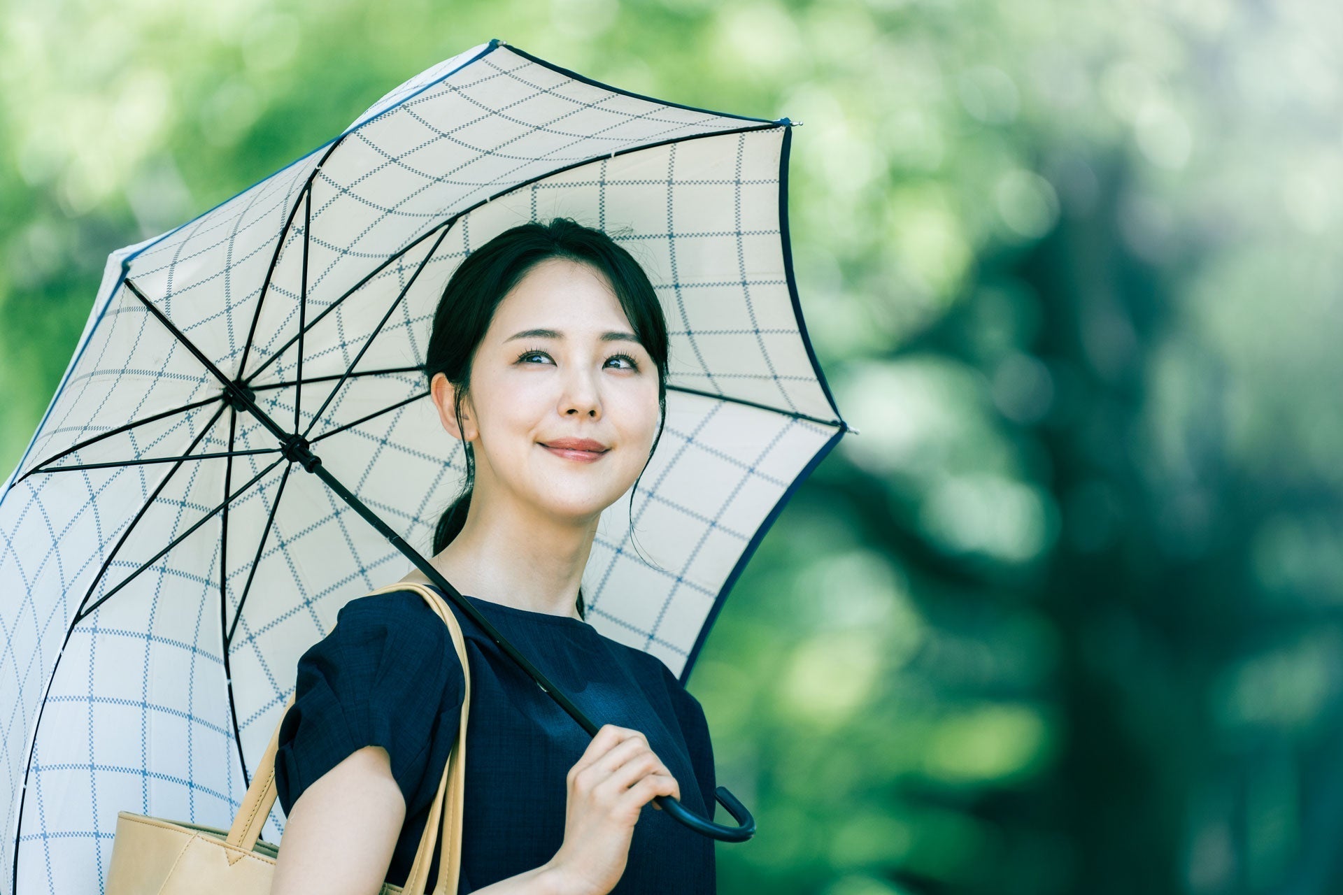 髪の紫外線対策！ 日焼けした髪の「アフターケア」をはじめよう！