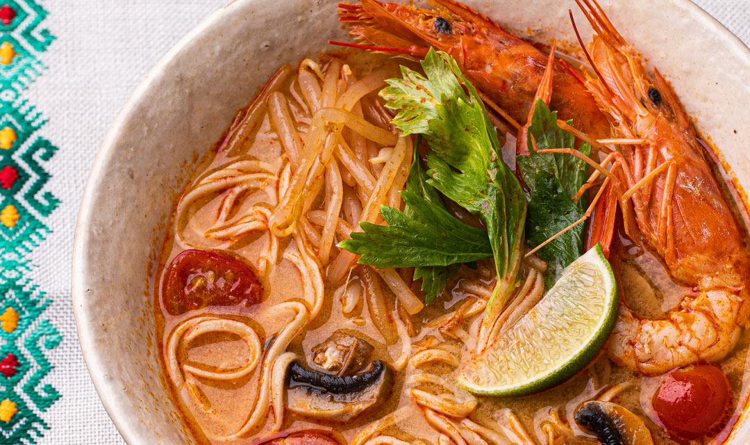 【カップ麺のあの味を低糖質に】酸っぱ辛！ 大豆麺のトムヤムクンヌードル